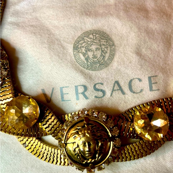 RARE Gianni Versace Era Versace Medusa Necklace - Picture 4 of 8
